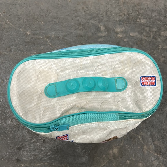 Mega Bloks plastic building blocks in original tote. Number of prices approx. - Picture 5 of 8